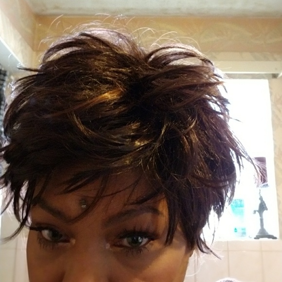 Auburn wig with gold highlights!!! - Picture 4 of 4